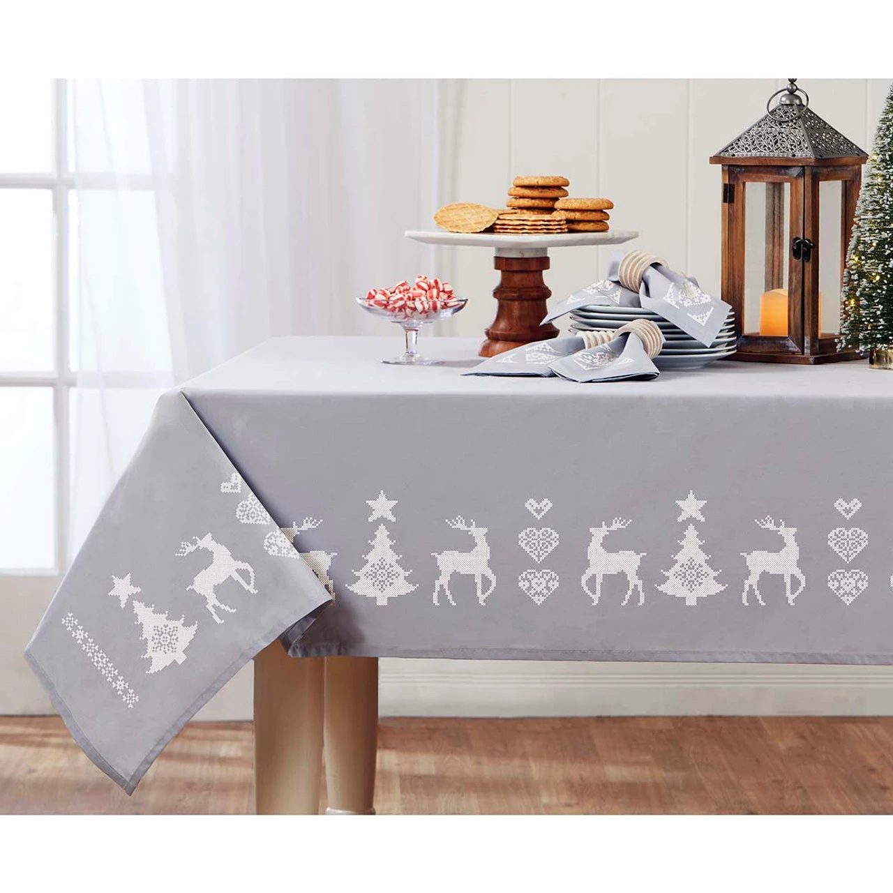 Herrschners Christmas Wonderland Tablecloth Stamped Cross-Stitch 1 Herrschners Christmas Wonderland Tablecloth Stamped Cross-Stitch