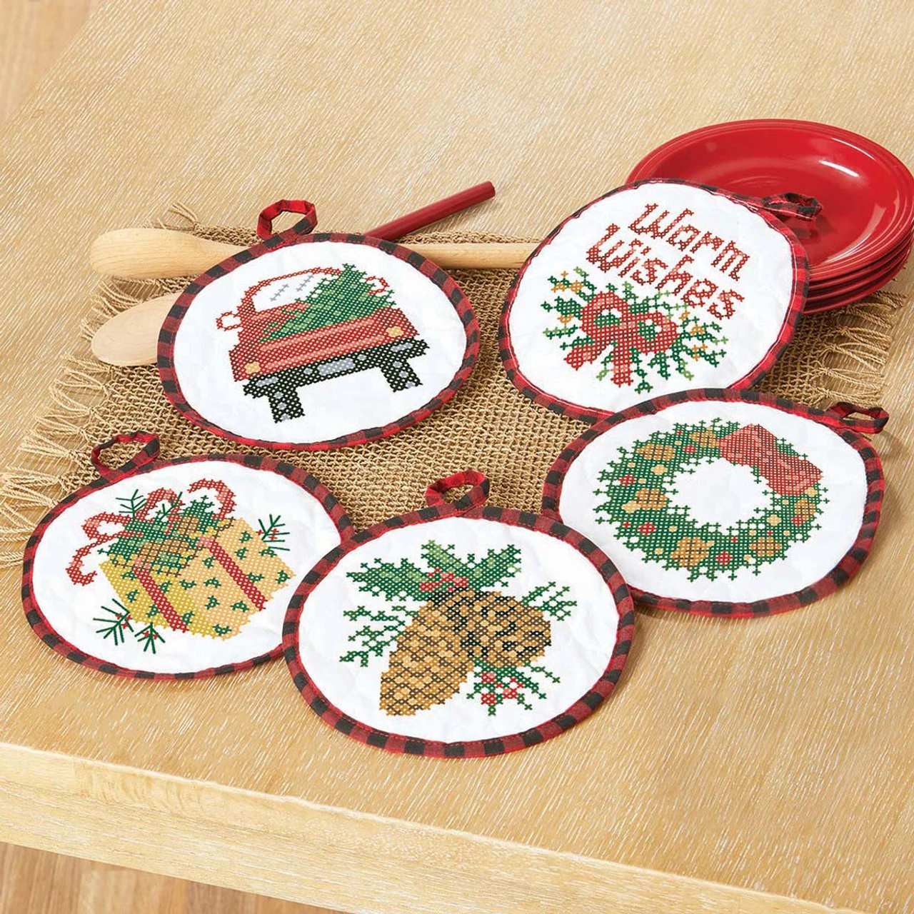Herrschners Christmas Greenery Pot Holders Stamped Cross-Stitch 1 Herrschners Christmas Greenery Pot Holders Stamped Cross-Stitch